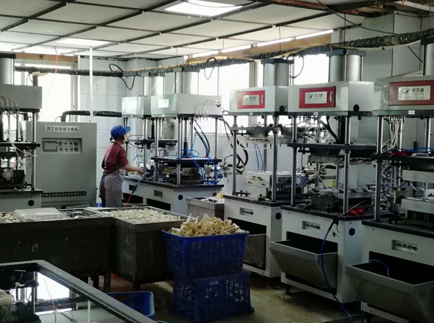 精密鑄造壓蠟自動(dòng)機